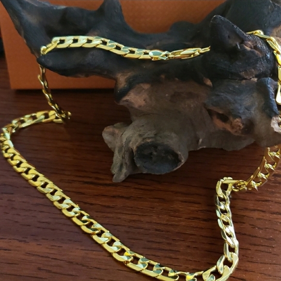 🆕️ FINAL SALE 50% OFF TODAY 18k Gold Plated Figaro Men's 8mm Chain - Picture 6 of 7